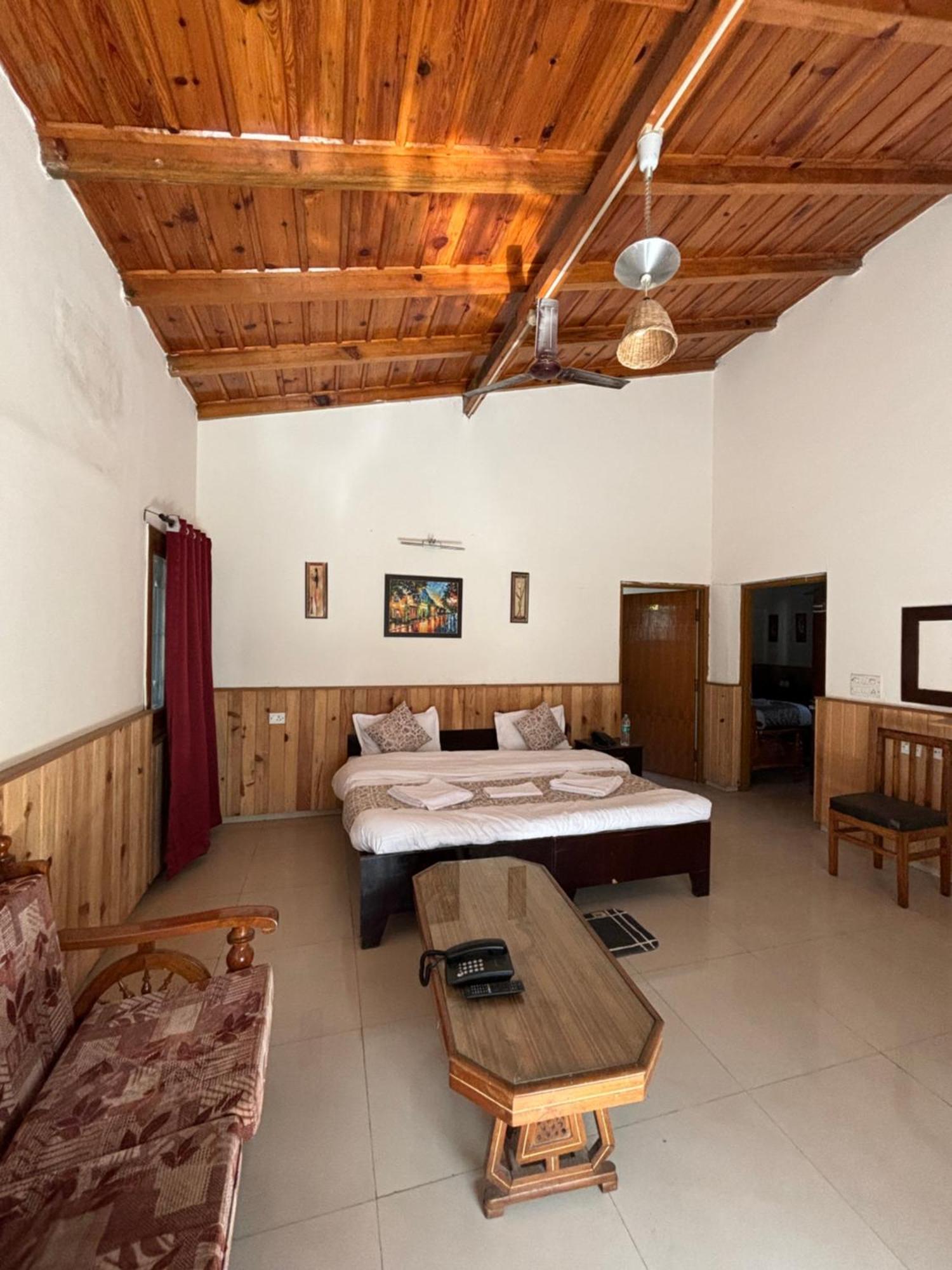 Ivy The Boutique Hotel Near Neem Karoli Temple Nainital Exteriör bild