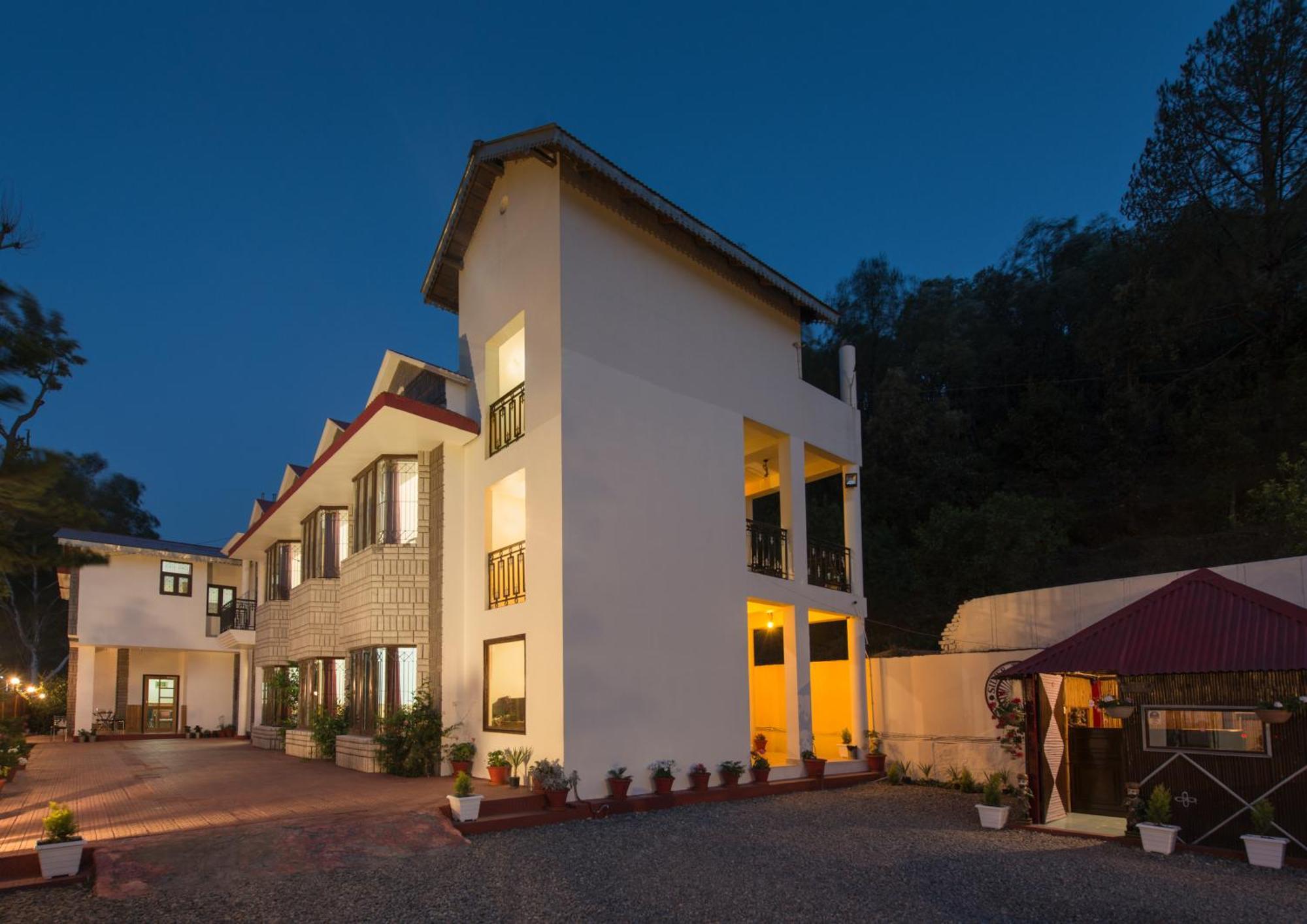 Ivy The Boutique Hotel Near Neem Karoli Temple Nainital Exteriör bild