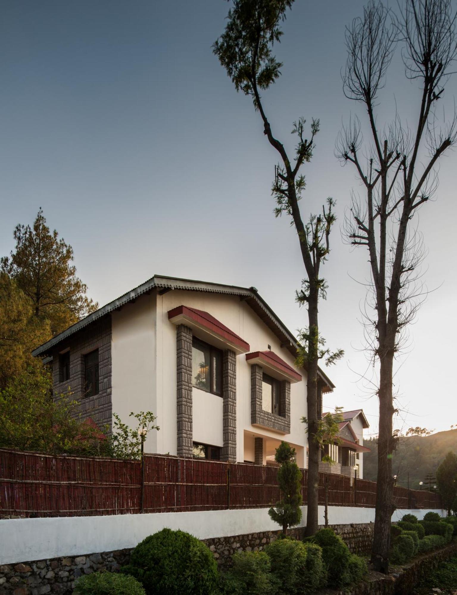 Ivy The Boutique Hotel Near Neem Karoli Temple Nainital Exteriör bild